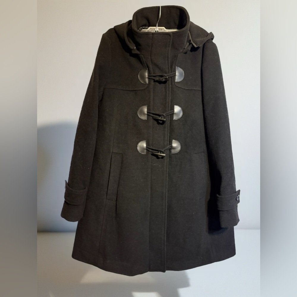 Kimi and Kai Black Maternity Pea Coat with Toggle Closures - Picture 4 of 5